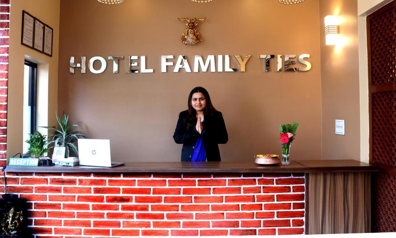 Hotel Family Ties Pvt. Ltd. Katmandú Exterior foto
